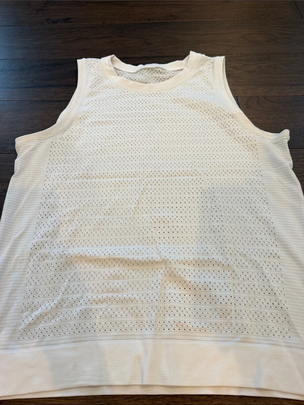 lululemon Women's Breeze By Muscle Squad Tank Top in White Size 6 - P37